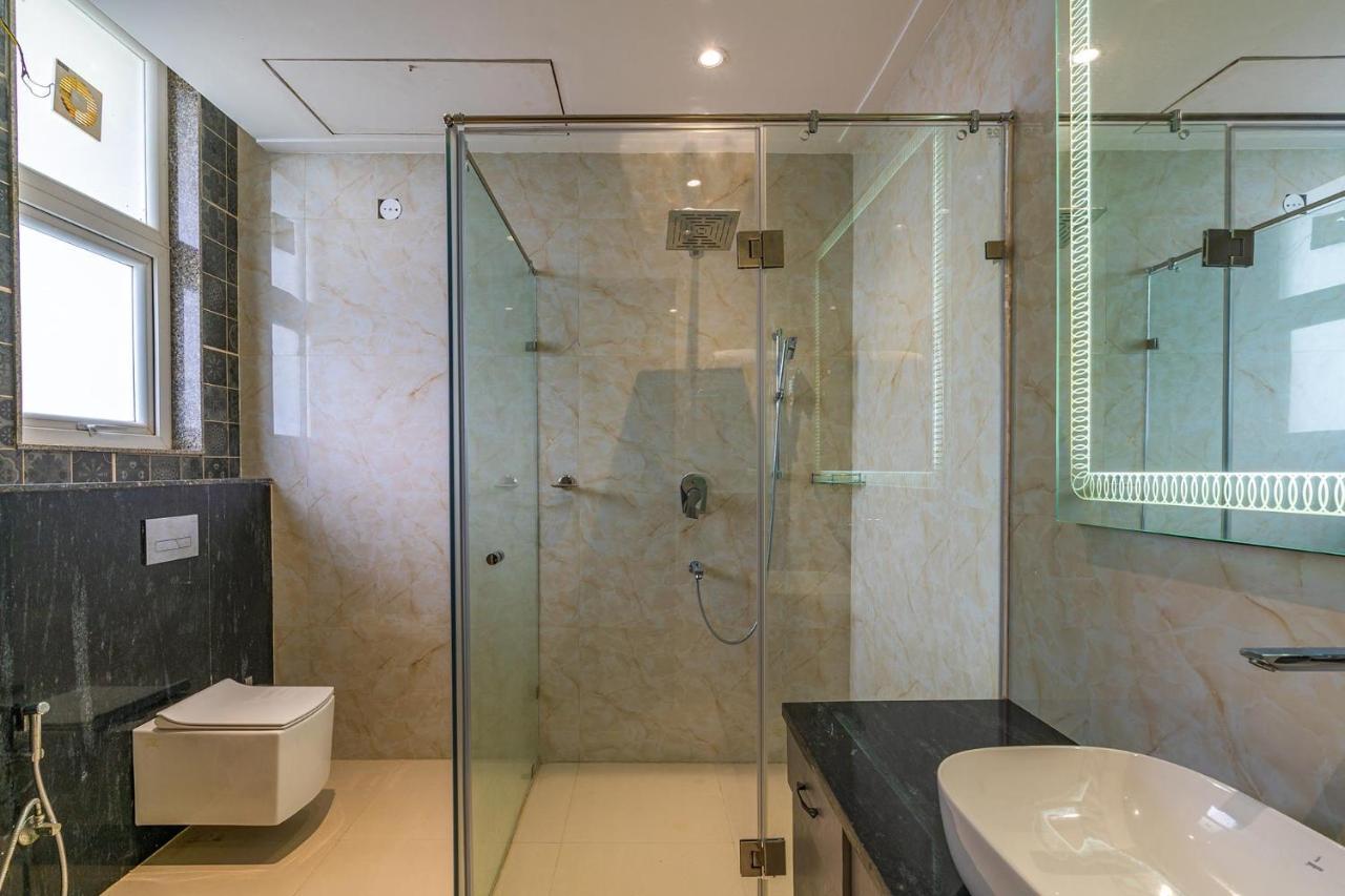 Stayvista At Blanc Belle With Outdoor Pool Sohna Exterior foto